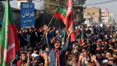 Pakistan Elections: Imran Khan's PTI Claims Victory, PTI-Backed Independents Win Over 100 Seats
