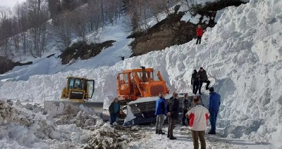 Deadly Avalanche Strikes Afghanistan, Leaving Dozens Trapped