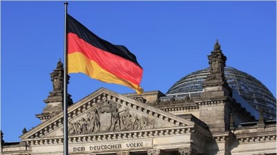 German Economy Faces Perfect Storm, Coalition Divided on Solutions