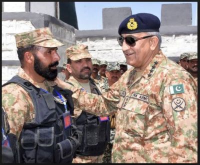 Pakistan Army Chief visited troops at the LoC in PoK, ordered them to be prepared to face any situation