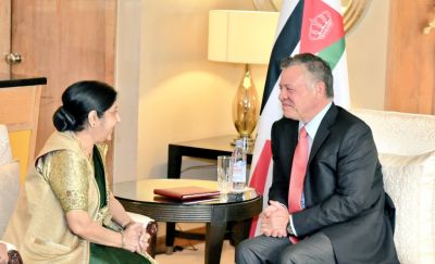 Sushma Swaraj holds bilateral talks with Jordan King
