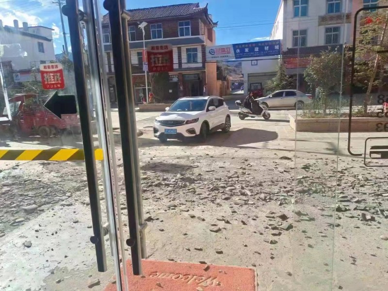 30 injured after 5.5-magnitude quake jolts China's Yunnan