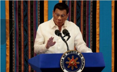 फिलीपींस के राष्ट्रपति दुतेर्ते ने बाल विवाह पर प्रतिबंध लगाने वाले कानून पर हस्ताक्षर किए