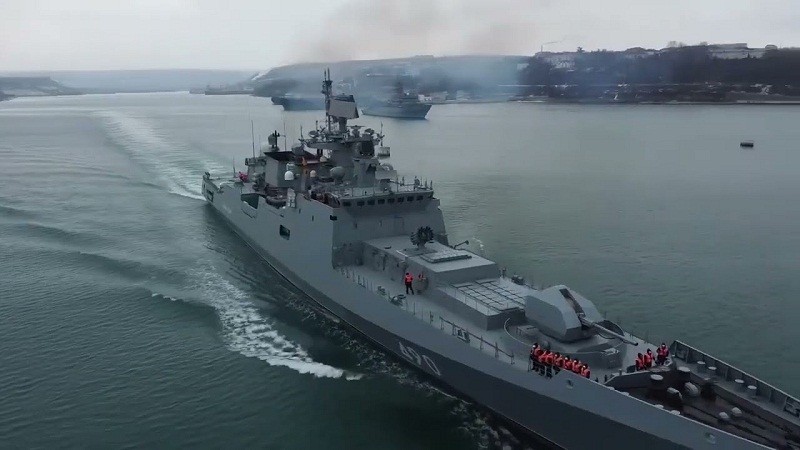 यूक्रेन तनाव के बीच रूस ने व्यापक नौसैनिक अभ्यास किया