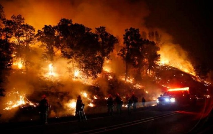Huge California wildfire: Multiple buildings burned down