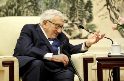 Xi Jinping meets Henry Kissinger, a former US secretary of state, in Beijing