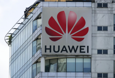 Majority of China Mobile's 5G base station contracts are won by Huawei