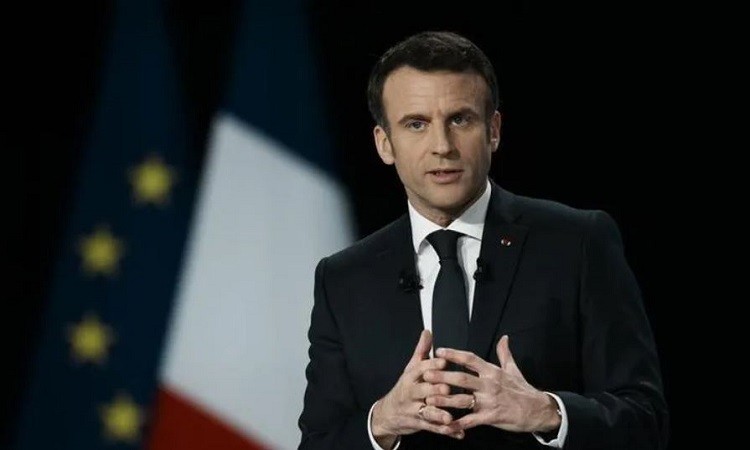 फ्रांस में भी हो सकता है उलटफेर, राष्ट्रपति मैक्रॉन की कुर्सी खतरे में
