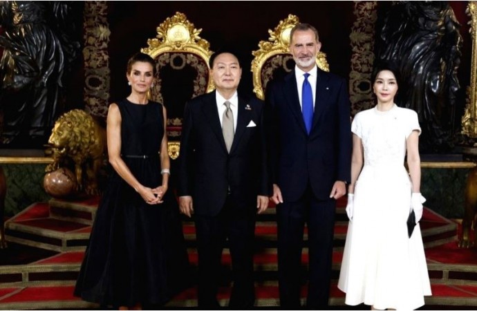 दक्षिण कोरिया के राष्ट्रपति स्पेन के दौरे पर , मिलेंगे स्पेन के राजा से