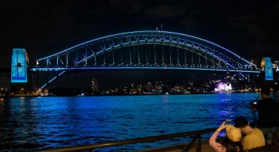 Australians commemorate 90th anniversary of the Sydney Harbour Bridge