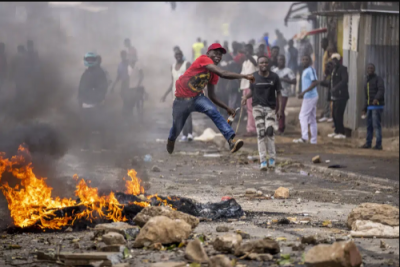 Demonstrations in Kenya are met with tear gas and arrests