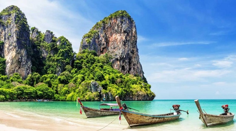 Thailand lifts quarantine measures, Reopen Phuket Island to Vaccinated Tourists from July