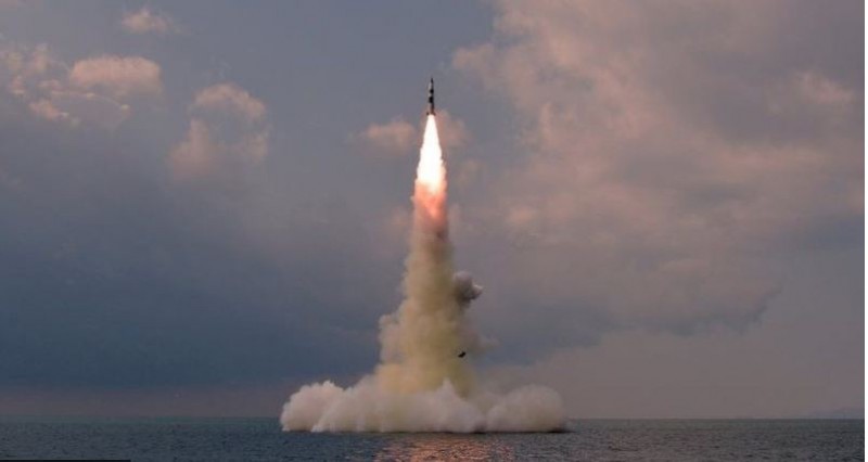 उत्तर कोरिया ने फिर किया बैलिस्टिक मिसाइलों का परीक्षण, दुनिया ने कहा 'सनकी'