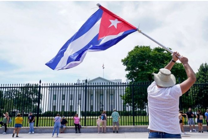 व्हाइट हाउस ने क्यूबा की यात्रा पर नियमो और प्रतिबंधों को कम किया