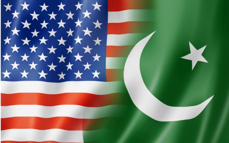 अमेरिका ने पाकिस्तान को अपनी अर्थव्यवस्था के पुनर्निर्माण में मदद करने का वादा किया