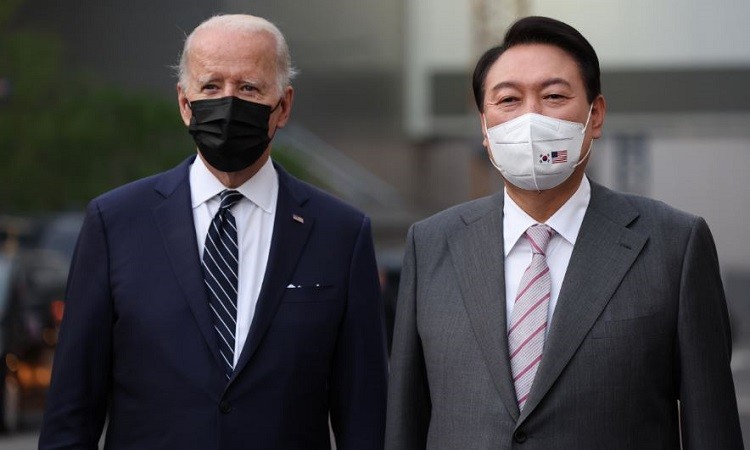 Yoon Suk-yeol, Joe Biden set to hold first summit on N.Korea, economy