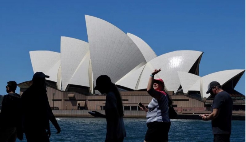पर्यटकों के लिए फिर से खोला गया ऑस्ट्रेलिया