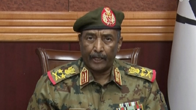 सूडान के सेना प्रमुख ने लोकतंत्रीकरण के प्रति अपनी प्रतिबद्धता की व्यक्त