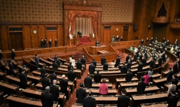 Japan LDP to make new lawmakers donate 1-million yen allowance