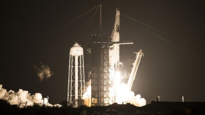 SpaceX ने अंतरराष्ट्रीय अंतरिक्ष स्टेशन के लिए 4 अंतरिक्ष यात्रियों के साथ की शुरुआत