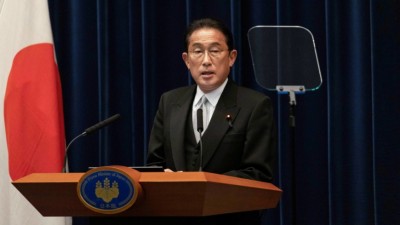 जापान के  प्रधान मंत्री ने अमेरिका और ऑस्ट्रेलिया की अपनी यात्रा रद्द की
