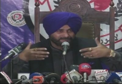 Hugging Pakistan Army Chief was for hardly a second, it was not a Rafale Deal : Navjot Singh Sidhu in PAK