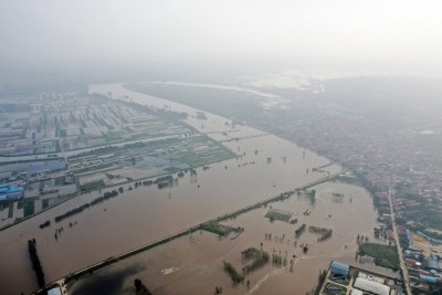 चीन के शांक्सी में भारी बारिश ने मचाई तबाही, अब तक इतने लोगों का किया गया रेस्क्यू