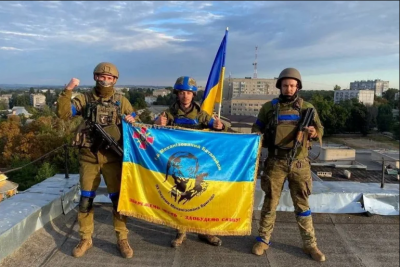 After Russian forces retreated Ukrainians celebrated in freed Izium, saying 