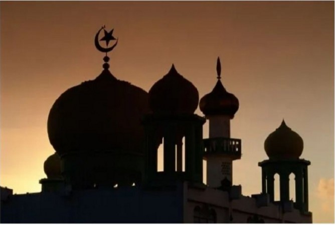Hindu Family in Pakistan Held Hostage, tormented for Drinking Water from Mosque: