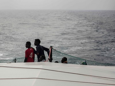 लीबिया में प्रवासियों से भरी नाव डूबी, कई हुए लापता