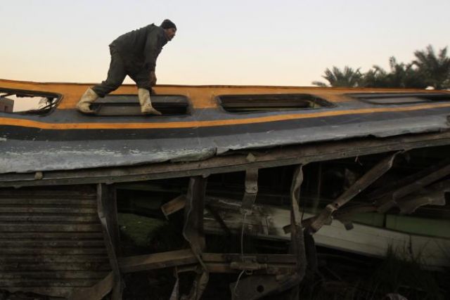 मिस्त्र में पटरी से उतरी ट्रेन, 60 हुए घायल
