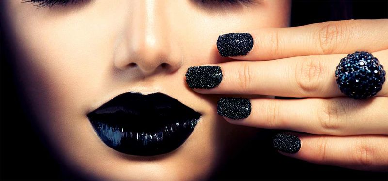 7 Easy steps to wear black lipstick