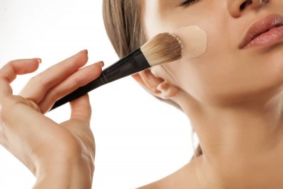 Say Goodbye to Cakey Makeup with These Tricks