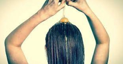 Egg is no less than a boon for hair, use it by making a hair mask