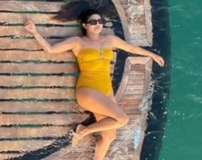 Watch, Priyanka Chopra’s Breathtaking look in a Yellow Bikini