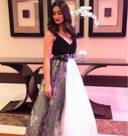 Have a look! Ilena D'cruz's twirl-worthy outfit will make your day