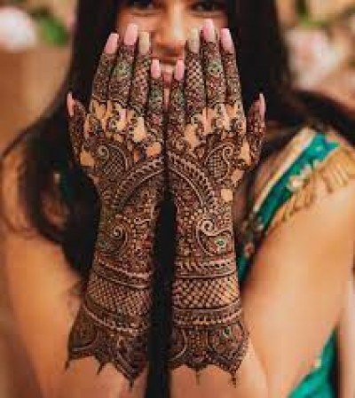 Does the color of mehendi leave as soon as you apply it on your hands? So use tea and coffee!