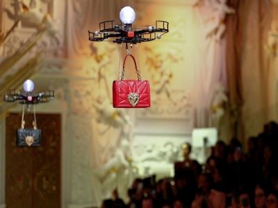 Drone replaces Models in Milan Fashion Week