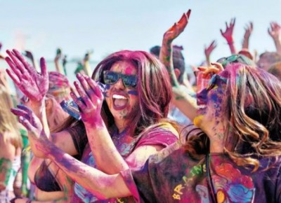 Holi Special: Amazing tips to remove color from your Hair