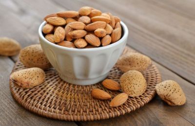Almonds can remove Dark Circles