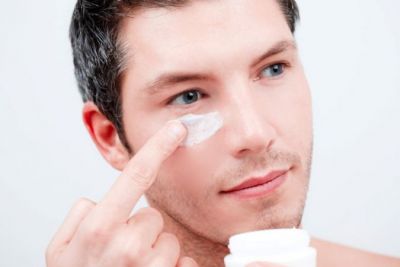 MEN CAN MAKE THEIR SKIN SHINY BY THESE METHODS