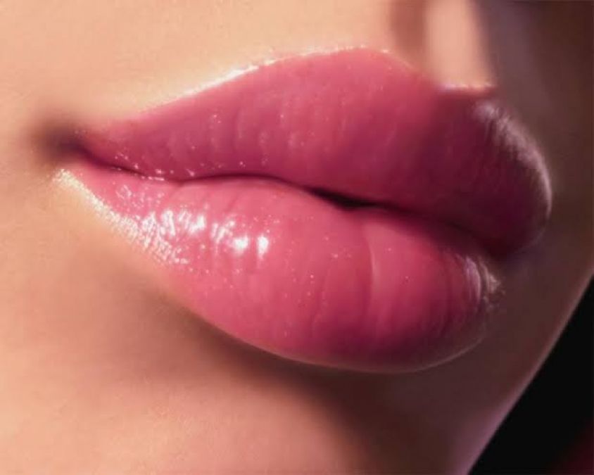 tired-of-colorless-and-dark-lips-follow-this-tips-to-get-pink-lips