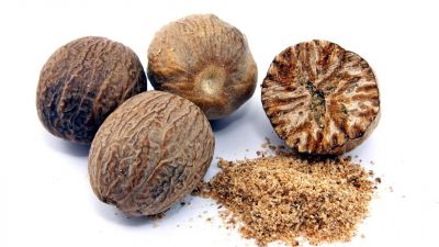 Nutmeg (Jaiphal) can bring a new glow to your skin
