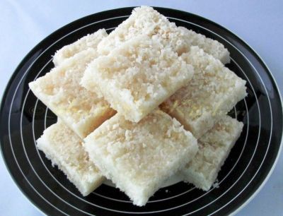 How to make delicious coconut barfi?