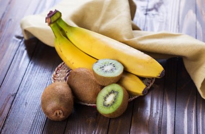 Five Fruits to Eat Throughout Your Menstrual Cycle: From Bananas to Kiwis