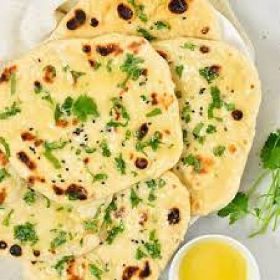 If you want to make hotel-like butter naan at home, then immediately note down this recipe, everyone will become fans of your cooking as soon as you taste it