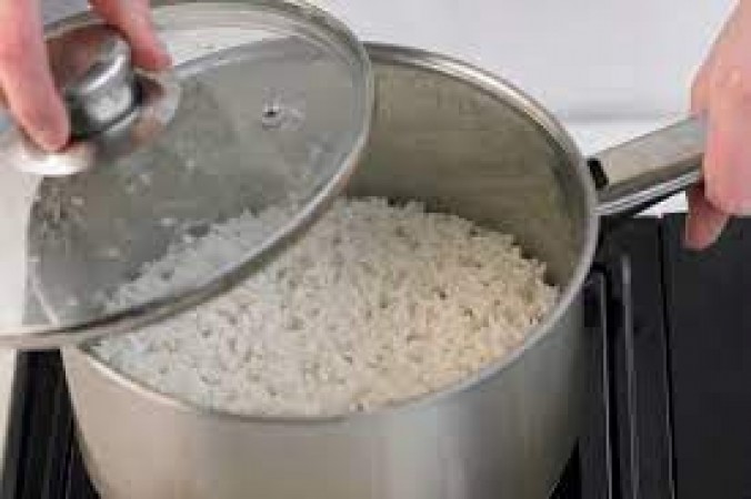 कुकर में जले हुए चावल, स्वाद खराब, 1 ट्रिक से दूर करें बदबू