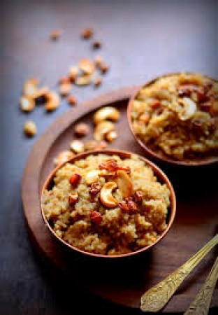 Sweet Pongal Recipe to offer Devi on this Navaratri