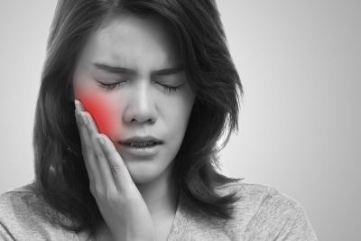 6 Home Remedies For Sensitive Teeth