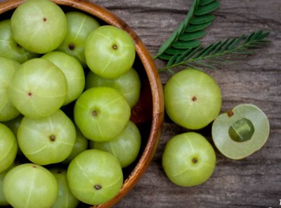 7 Incredible Health Benefits of Amla (Indian Gooseberry)